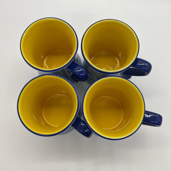 THE POLAR EXPRESS CREAMY HOT CHOCOLATE MUG SET OF 4 EUC - Picture 7 of 7